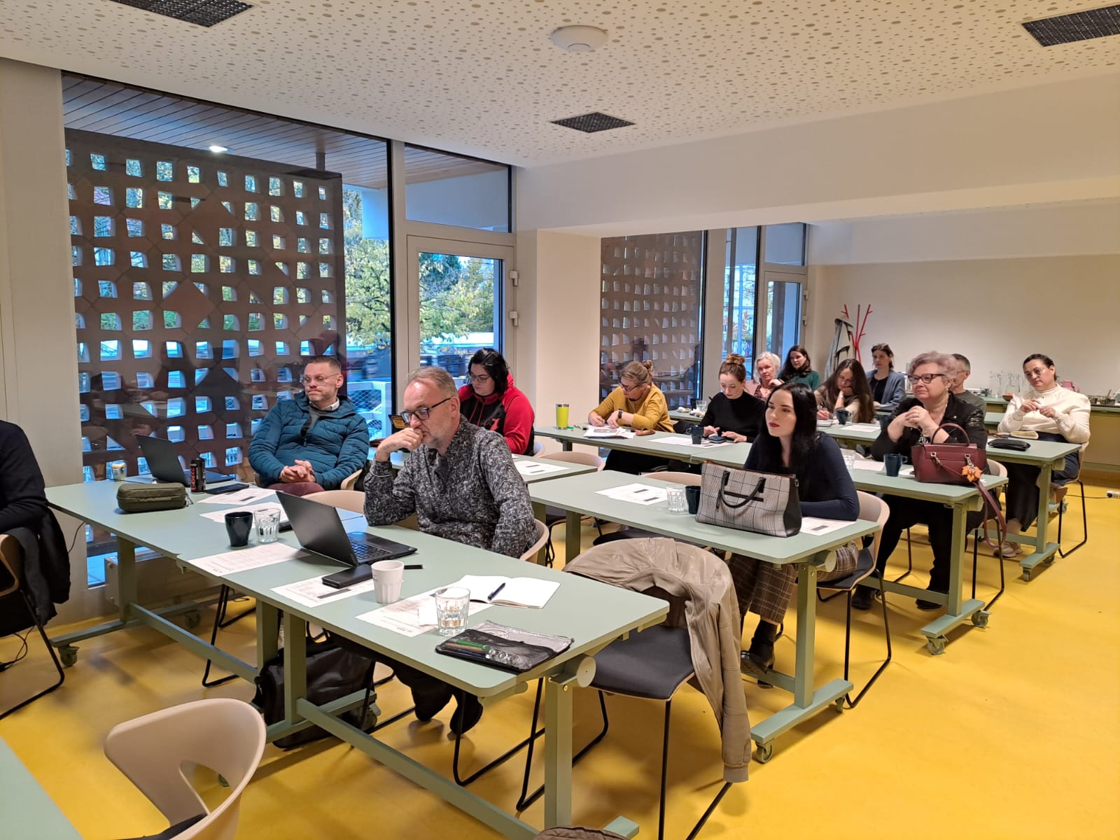 EHSN Okt 2025 EHSN Okt 2025