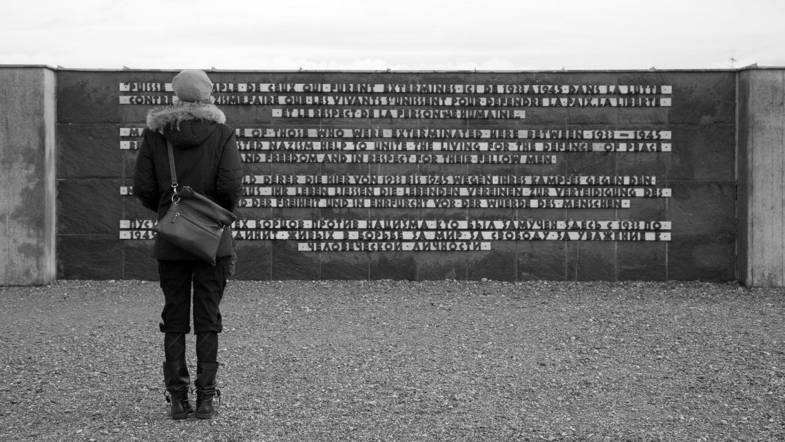 Gedenktafel in der KZ-Gedenkstätte Dachau.